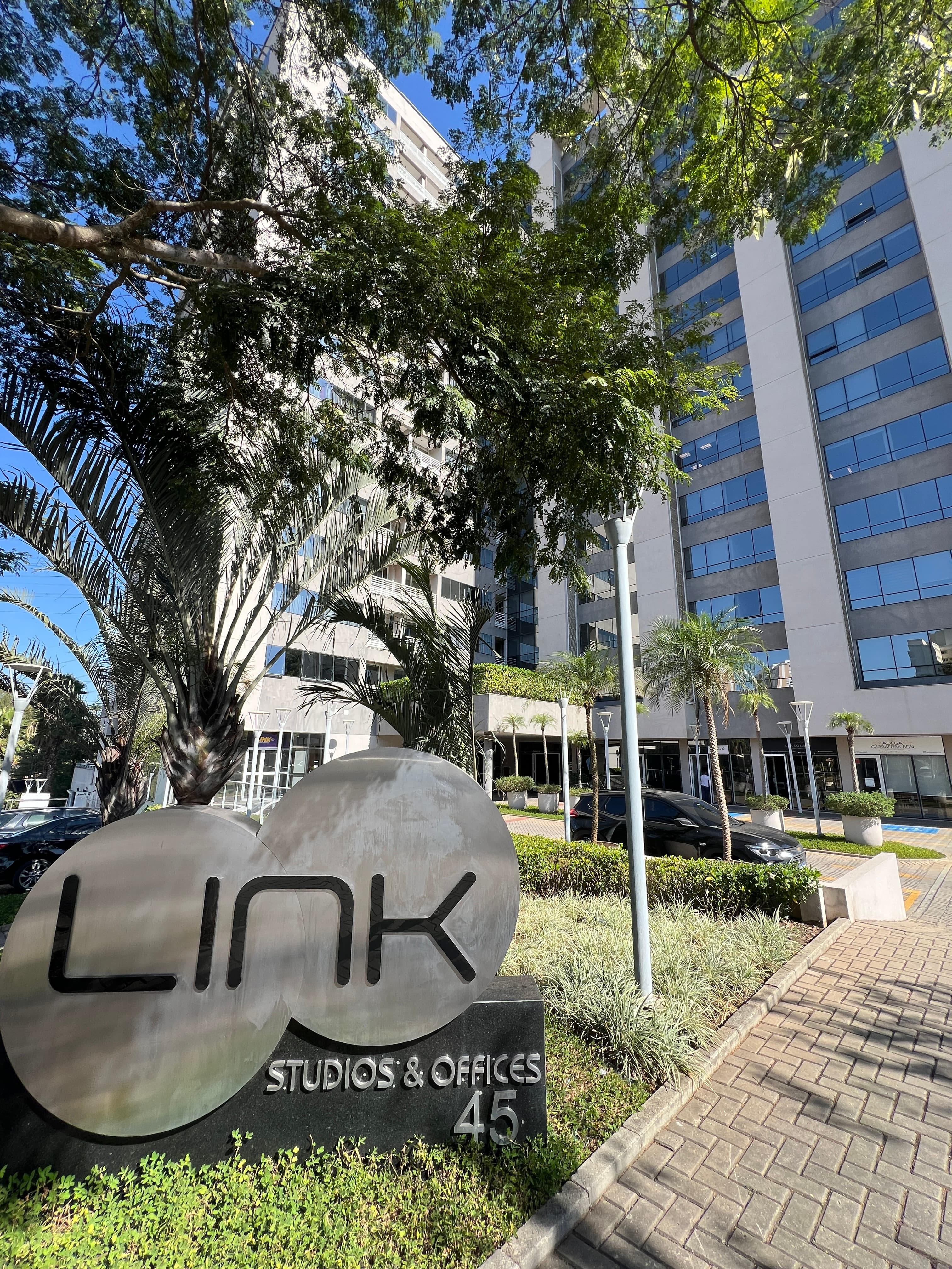 Link 1304 — 2
