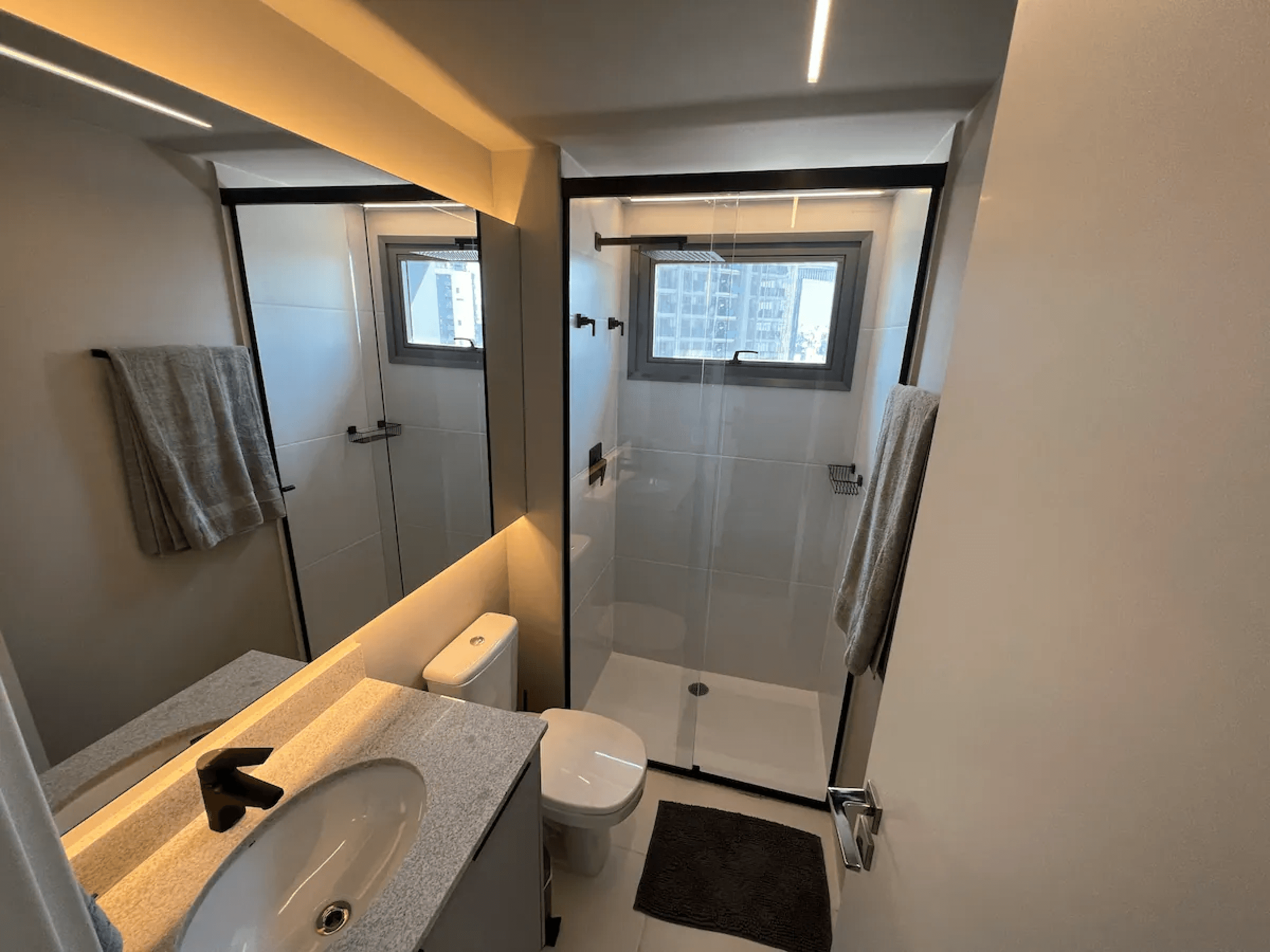 White 201 — 01 (10)